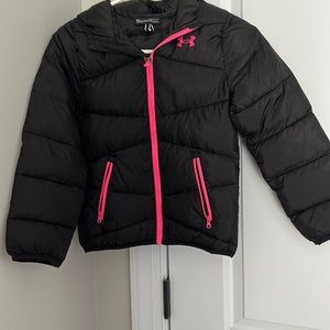 Under Armour size youth small never worn